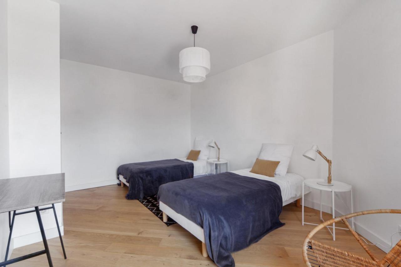 Duplex Volland - Welkeys Apartment Annecy Bagian luar foto